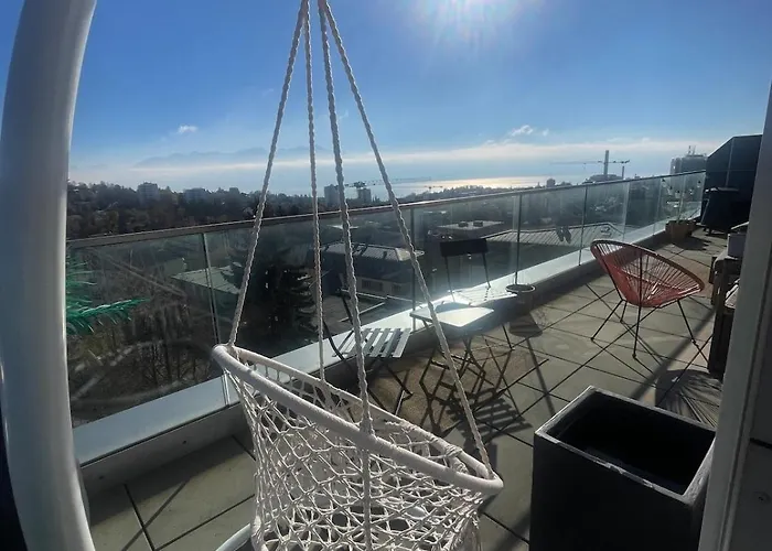 Penthouse 360 View 2br, Large Terrace