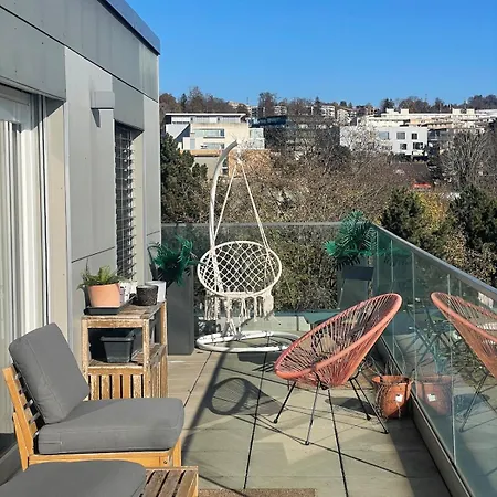 公寓 Penthouse 360 View 2br, Large Terrace 洛桑